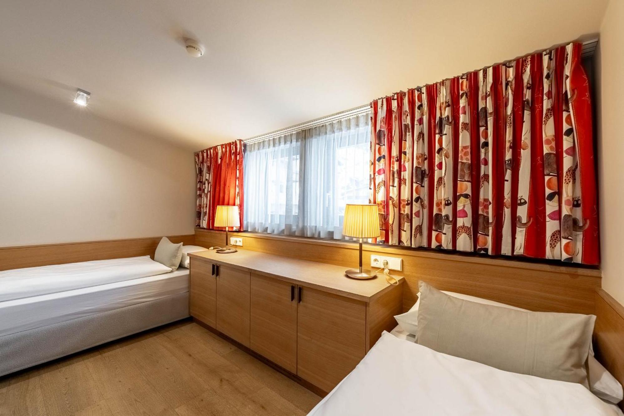 Biancaneve Family Hotel Selva di Val Gardena Esterno foto