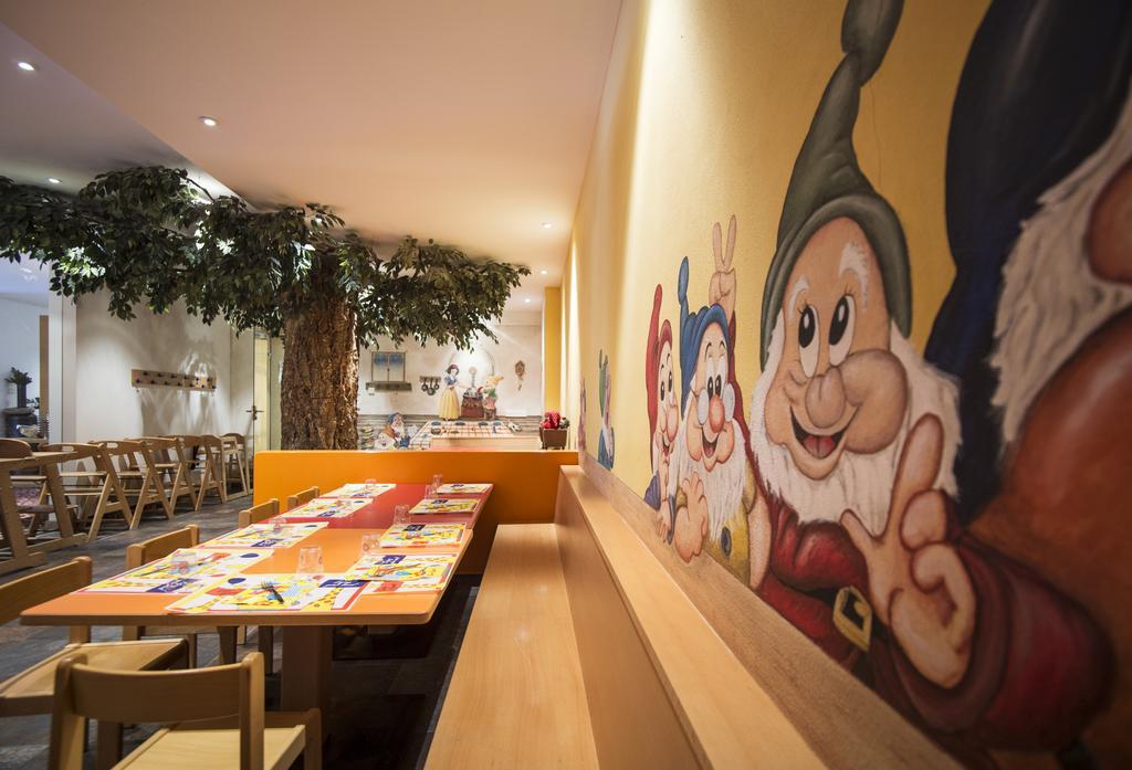 Biancaneve Family Hotel Selva di Val Gardena Esterno foto
