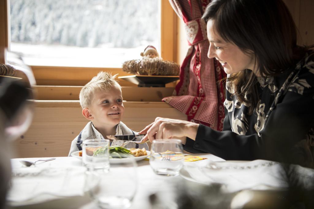 Biancaneve Family Hotel Selva di Val Gardena Esterno foto