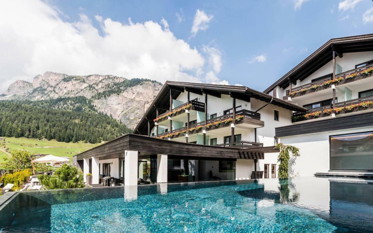 Biancaneve Family Hotel Selva di Val Gardena Esterno foto